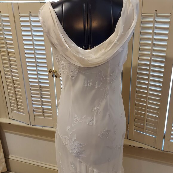 Stunning White Formal Silk Dress 6P - Picture 12 of 12